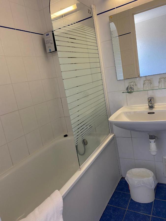 Shelder Hotel - Cherbourg En Cotentin - Equeurdreville Dış mekan fotoğraf